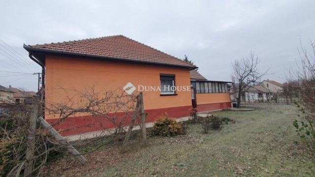 Eladó családi ház, Tápiószecsőn 50 M Ft, 3 szobás