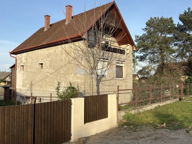 Eladó családi ház, Tápiószecsőn 65.9 M Ft, 3 szobás