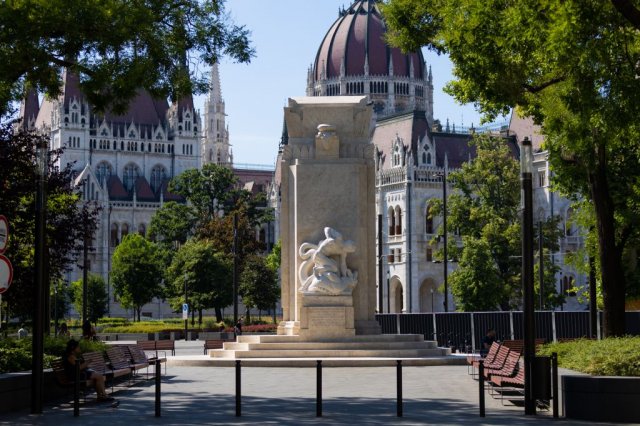 Eladó téglalakás, Budapesten, V. kerületben 170 M Ft, 3 szobás