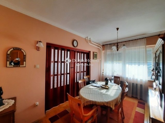 Eladó családi ház, Dunavarsányban 127 M Ft, 6 szobás