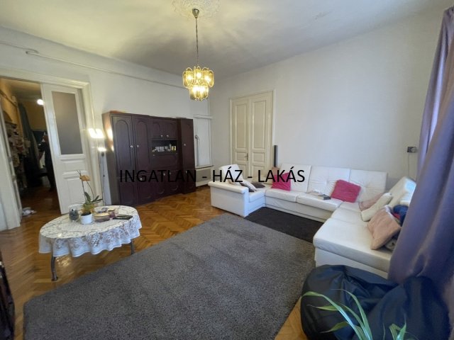Eladó téglalakás, Budapesten, VI. kerületben 98.9 M Ft, 3 szobás