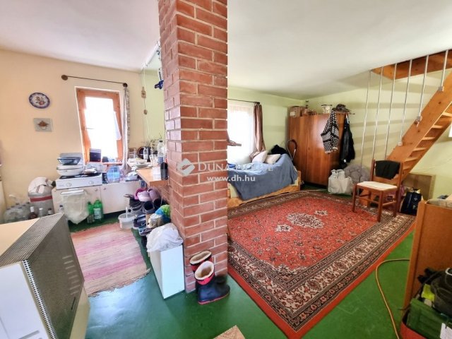Eladó családi ház, Kunpeszéren 11.5 M Ft, 2 szobás