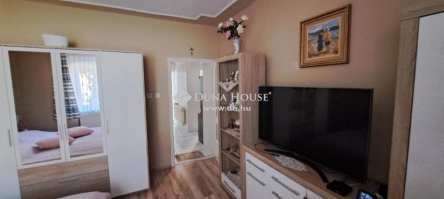 Eladó családi ház, Cereden 52 M Ft, 7 szobás
