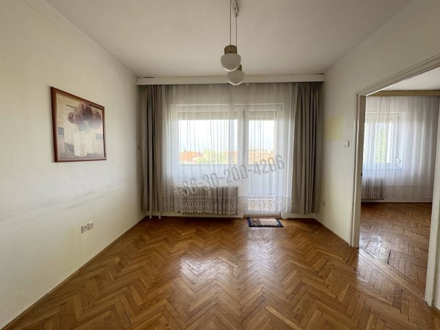 Eladó téglalakás, Mosonmagyaróváron 49.9 M Ft, 2+1 szobás