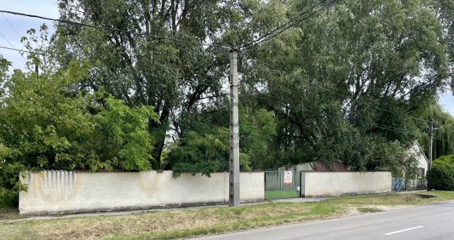 Eladó üzlethelyiség, Székesfehérvárott 89.9 M Ft