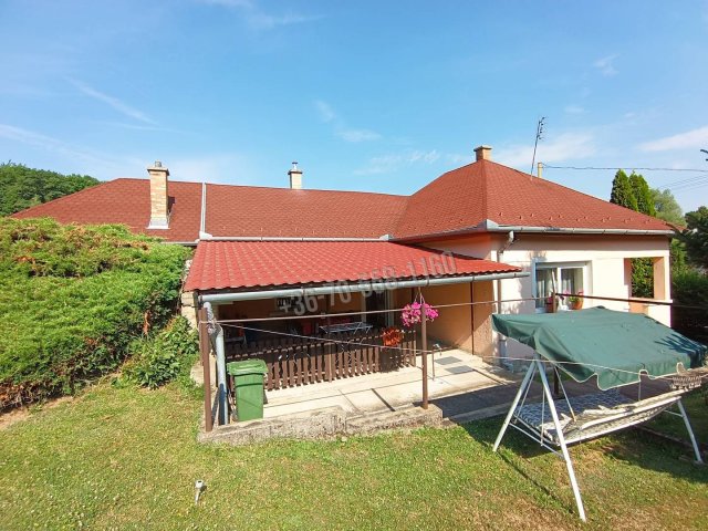Eladó családi ház, Alsópetényen 71.9 M Ft, 4 szobás