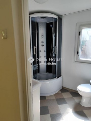 Eladó családi ház, Szigetmonostorban 61.9 M Ft, 3 szobás
