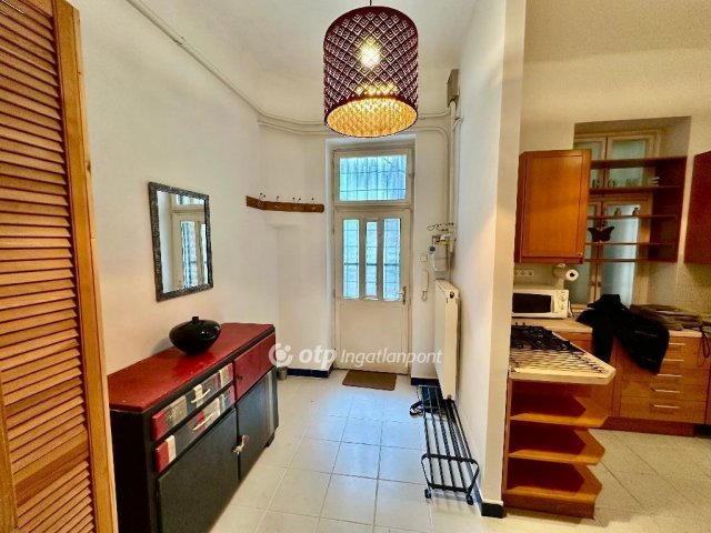 Eladó téglalakás, Budapesten, IX. kerületben 66 M Ft, 1 szobás