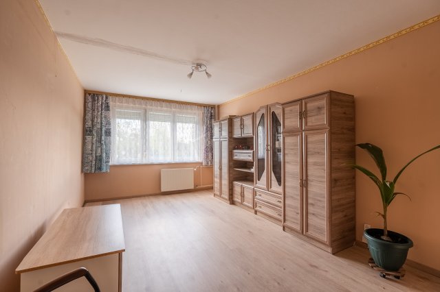 Eladó panellakás, Oroszlányban 25.9 M Ft, 2 szobás