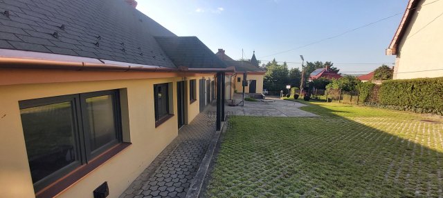 Eladó iroda, Pécsett 109 M Ft, 5 szobás / költözzbe.hu