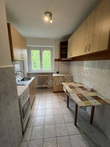 Eladó téglalakás, Dunaújvárosban 30.9 M Ft, 2 szobás