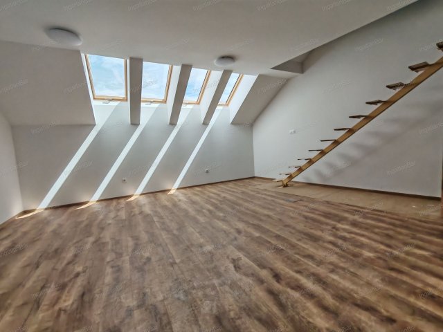 Eladó téglalakás, Nyíregyházán 44.8 M Ft, 3 szobás