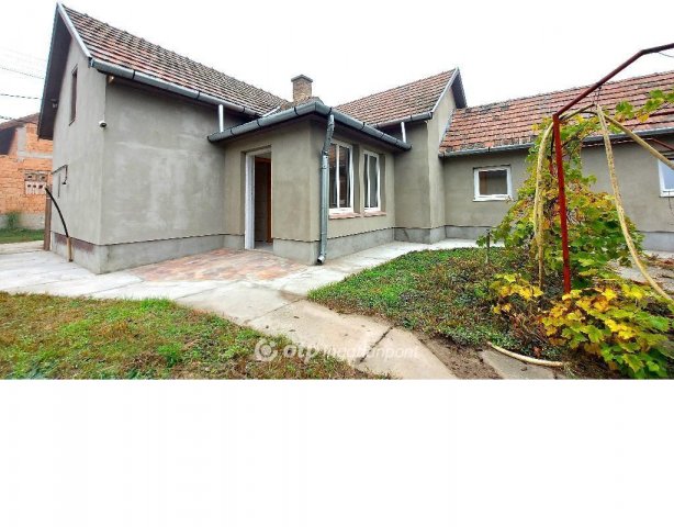 Eladó családi ház, Kocséren 21.9 M Ft, 3 szobás