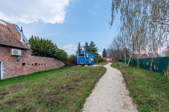 Eladó telek, Budapesten, III. kerületben 210 M Ft