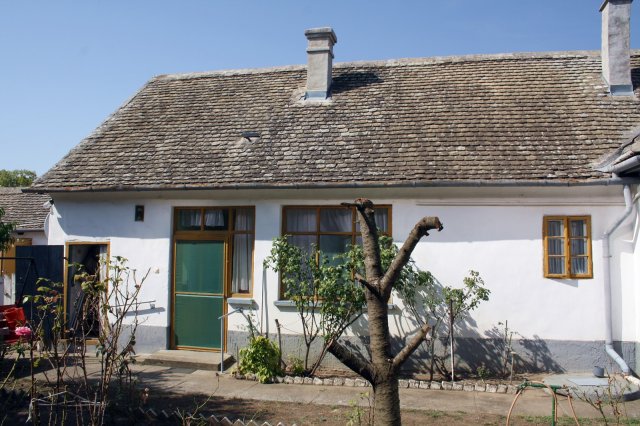 Eladó családi ház, Baján, Pásztor utcában 32.8 M Ft