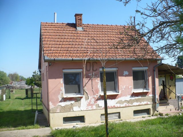 Eladó családi ház, Hajdúsámsonon 25.9 M Ft, 1 szobás