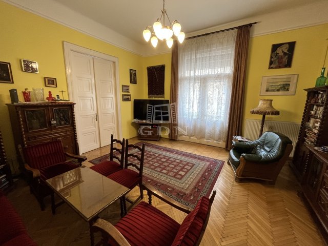 Eladó téglalakás, Budapesten, V. kerületben 139.9 M Ft, 2 szobás