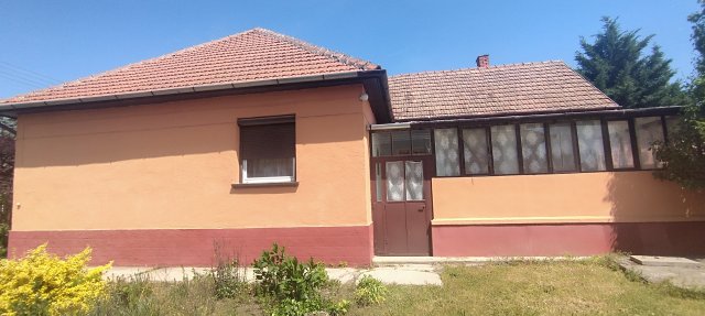 Eladó családi ház, Tápiószecsőn 50 M Ft, 3 szobás