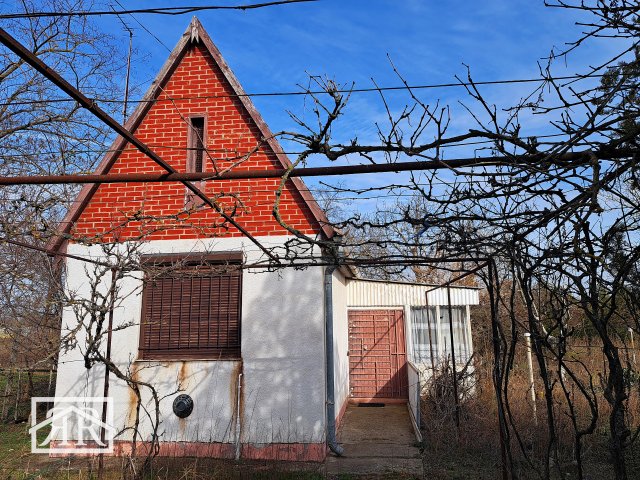 Eladó családi ház, Bordányon, Platán soron 9.9 M Ft, 1 szobás