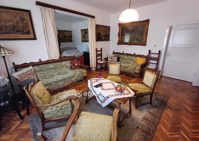Eladó családi ház, Csongrádon 45 M Ft, 6 szobás