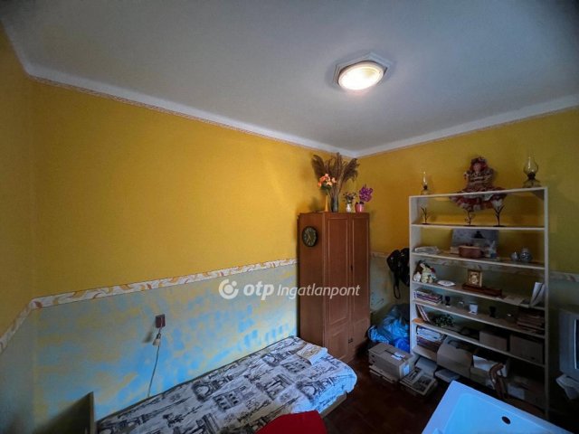 Eladó családi ház, Szihalmon 32 M Ft, 3+2 szobás