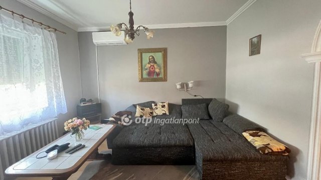 Eladó családi ház, Füzesabonyban 34.9 M Ft, 2+1 szobás