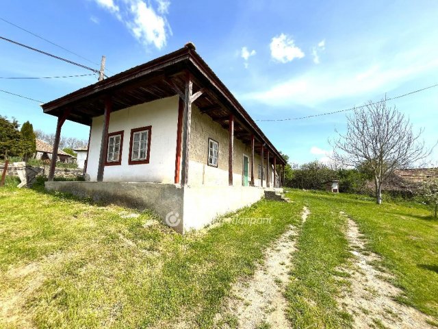 Eladó családi ház, Cserhátsurányban 15 M Ft, 2 szobás