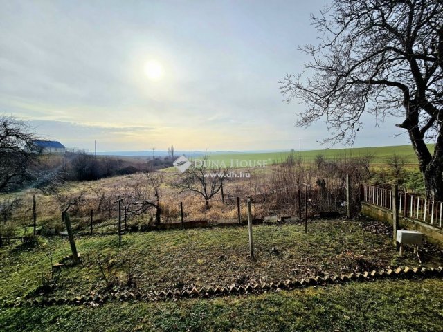 Eladó családi ház, Geresdlakon 14.9 M Ft, 3 szobás