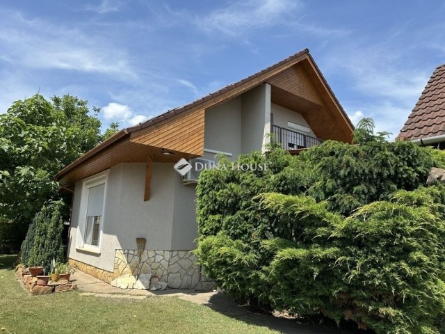 Eladó családi ház, Kecskeméten 130 M Ft, 4+1 szobás
