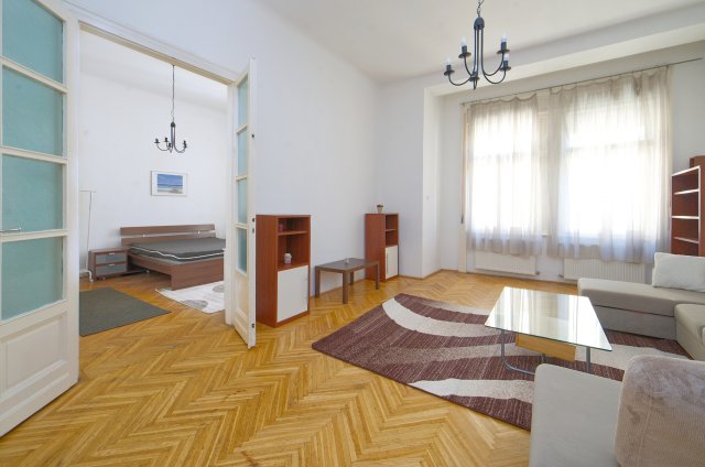 Eladó téglalakás, Budapesten, V. kerületben, Nyáry Pál utcában