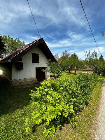 Eladó nyaraló, Lesencefaluban 9.9 M Ft, 1 szobás