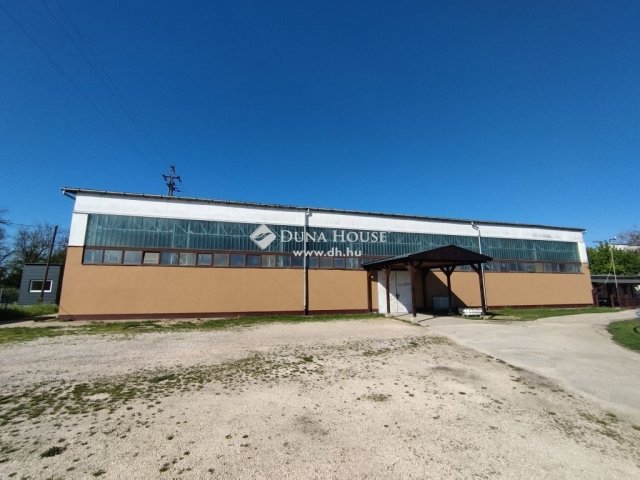 Kiadó ipari ingatlan, Tatabányán 1414 E Ft / hó