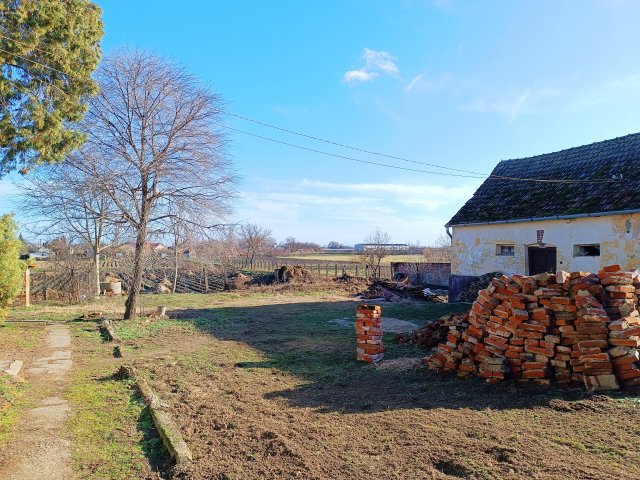 Eladó családi ház, Bagaméren 15 M Ft, 2 szobás