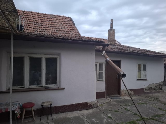 Eladó családi ház, Jászalsószentgyörgyon 13.5 M Ft, 3+1 szobás