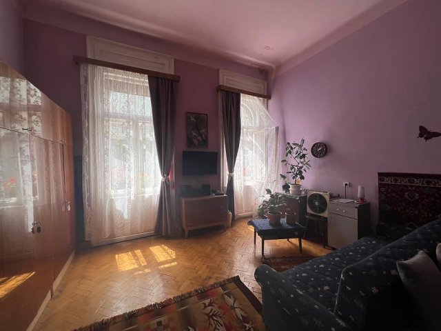 Eladó téglalakás, Budapesten, VI. kerületben 69.9 M Ft, 3 szobás