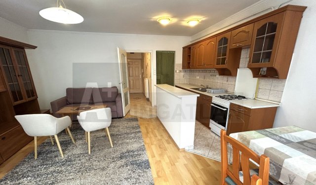 Kiadó téglalakás, albérlet, Szegeden 170 E Ft / hó, 2 szobás