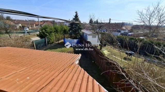Eladó családi ház, Felsőpakonyban 91.9 M Ft, 9 szobás