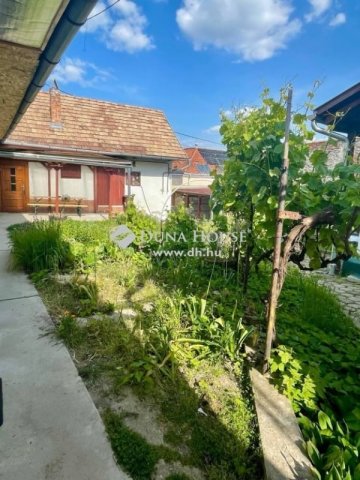 Kiadó családi ház, albérlet, Pécsett 200 E Ft / hó, 1 szobás