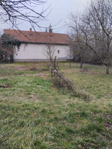 Eladó családi ház, Jászladányon 10.5 M Ft, 2 szobás