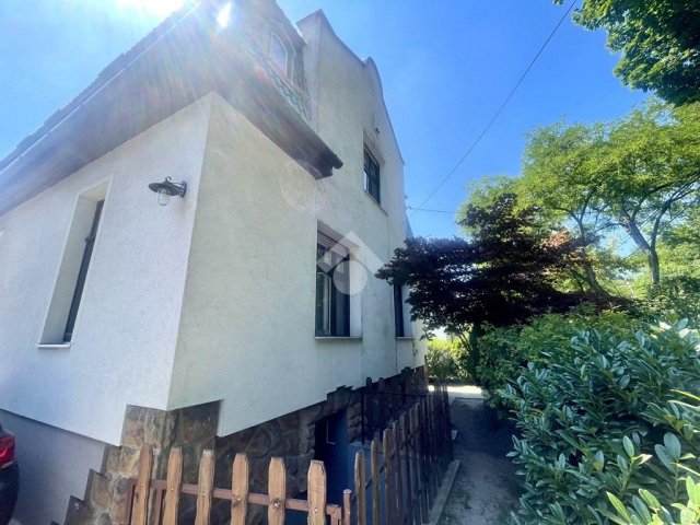 Eladó családi ház, Budapesten, X. kerületben 150 M Ft, 2 szobás