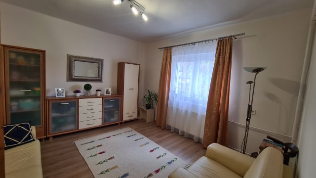 Eladó családi ház, Debrecenben 96.9 M Ft, 5 szobás