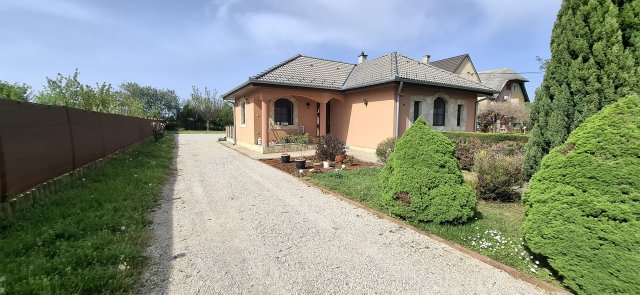 Eladó családi ház, Kaposváron 71.9 M Ft, 3+1 szobás