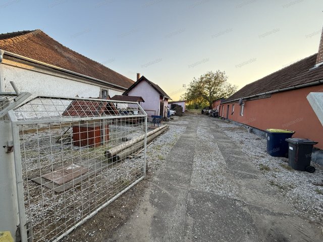 Eladó üzlethelyiség, Ópályin 28 M Ft / költözzbe.hu