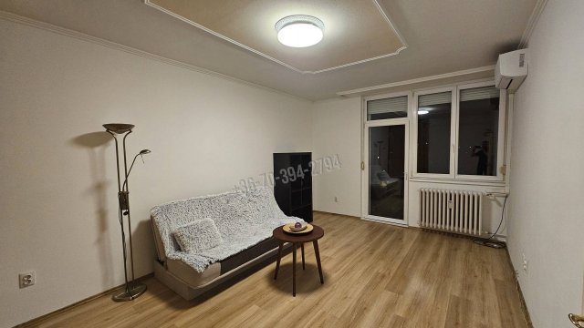 Eladó téglalakás, Tatabányán 38.9 M Ft, 1+2 szobás