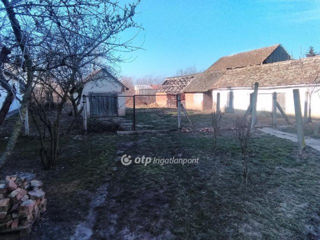 Eladó családi ház, Hajdúszováton 14.8 M Ft, 2 szobás