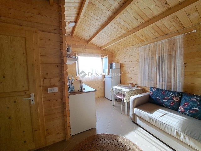 Eladó nyaraló, Bajon 19.99 M Ft, 1 szobás / költözzbe.hu