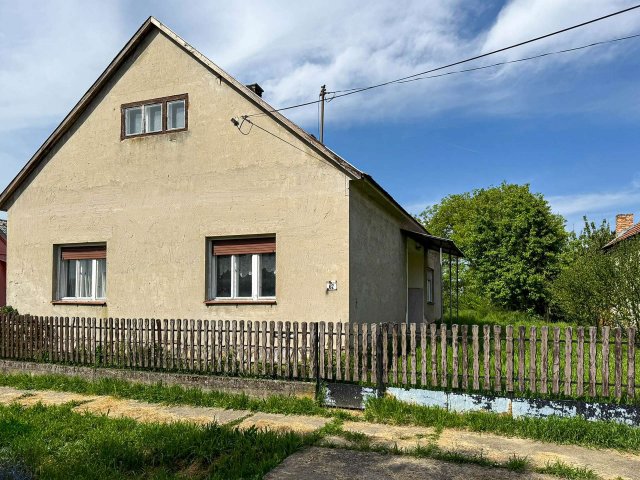 Eladó családi ház, Felsőszentmártonon 15.5 M Ft, 3 szobás