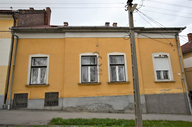 Eladó családi ház, Kaposváron, Eötvös utcában 35 M Ft