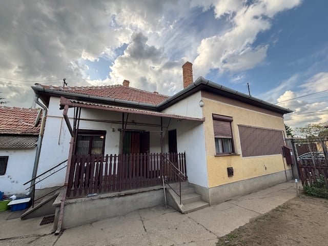 Eladó családi ház, Kiskunfélegyházán 53.9 M Ft, 4+1 szobás