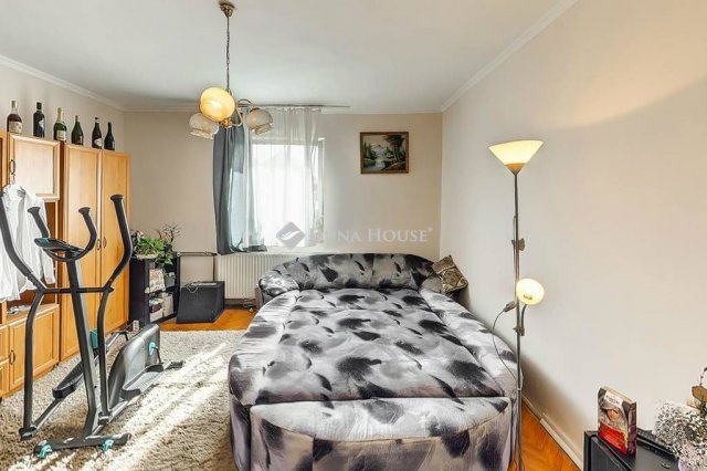 Eladó családi ház, Kecskeméten 45 M Ft, 6 szobás